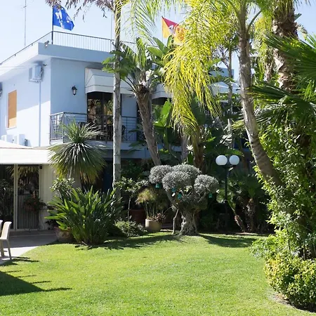 Готель Villamare